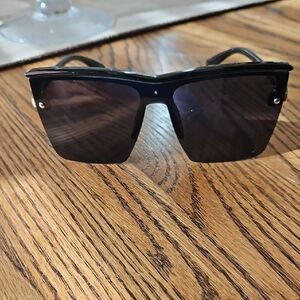 Stylish Black Sunglasses